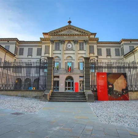 Апартаменты Luxury W Garage Happy 1