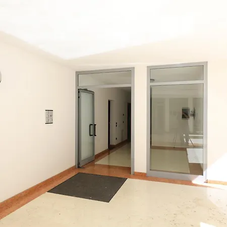 Luxury W Garage Happy Апартаменти Бергамо
