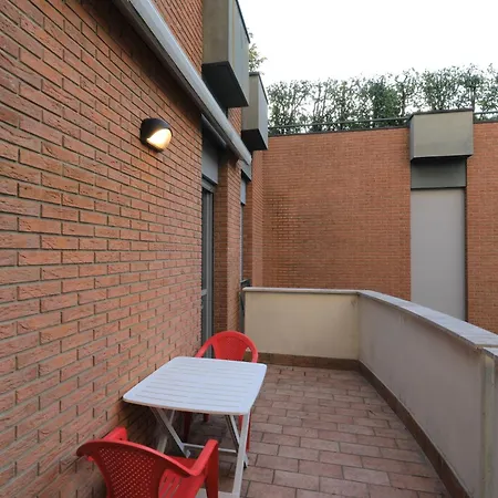 Luxury W Garage Happy 1 Бергамо