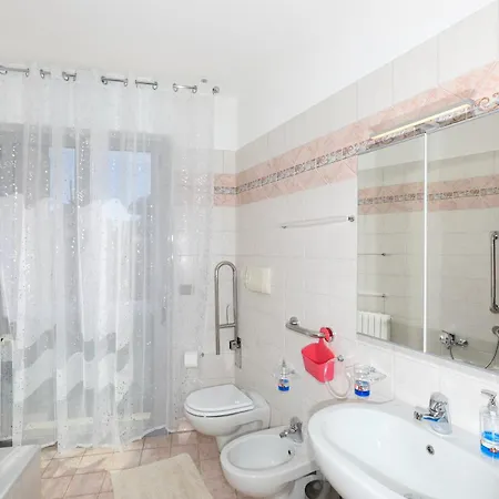 Luxury W Garage Happy 1