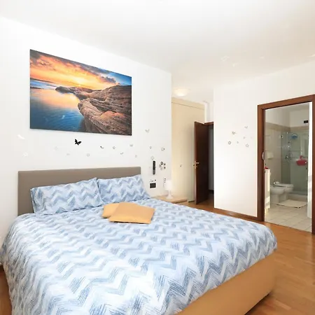 Luxury W Garage Happy 1 Бергамо