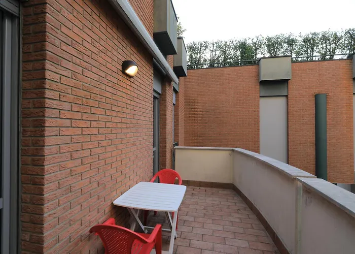 Luxury W Garage Happy 1 Бергамо