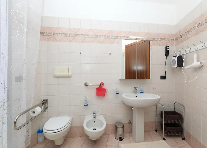 Luxury W Garage Happy 1 *