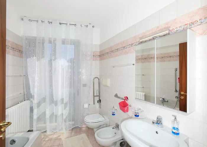 Luxury W Garage Happy 1