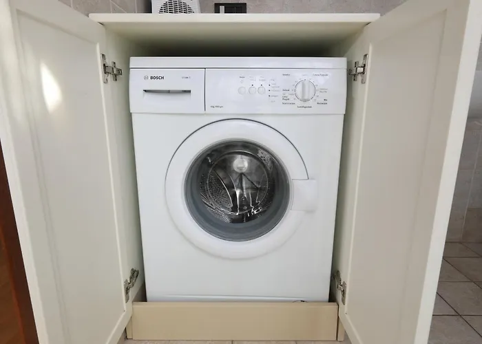 Апартаменти Luxury W Garage Happy 1 *