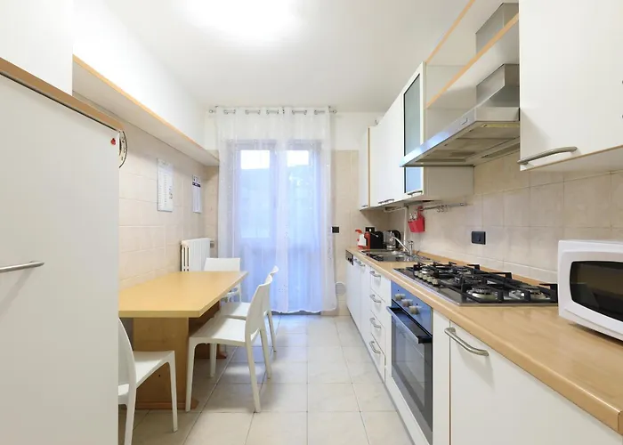 Luxury W Garage Happy 1 Апартаменти *