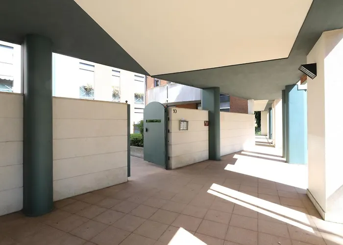 Luxury W Garage Happy 1 * Бергамо